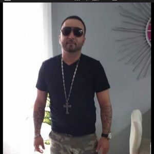 Meet your Posher, Carlos